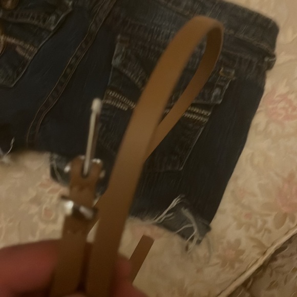 Shorts and belt - Picture 2 of 2